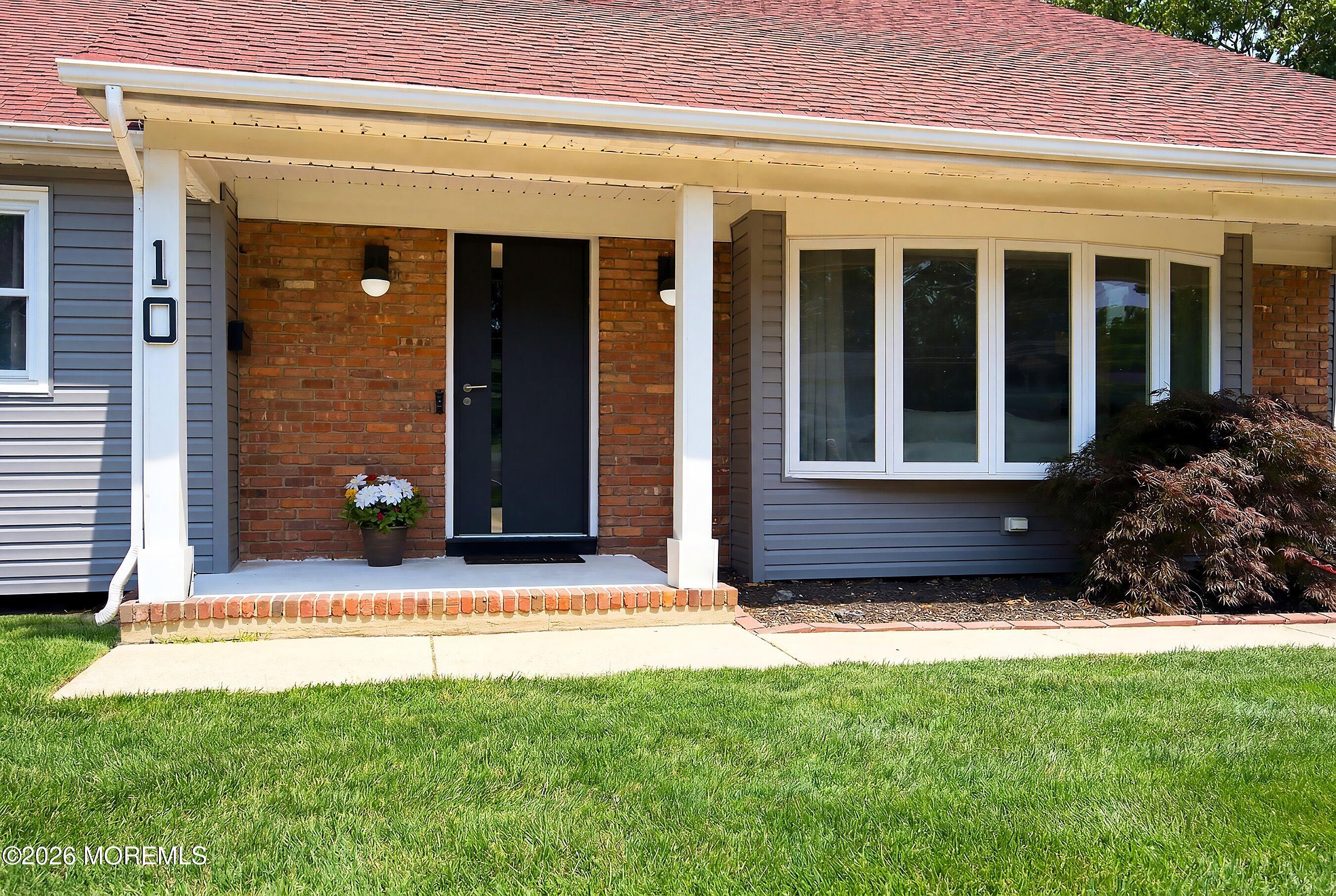10 Beacon Drive