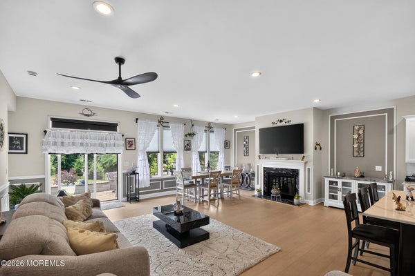 19 MAGNOLIA DR, FREEHOLD, NJ 07728 - Image f2c5fe37315fc3264bfca30b3ff74bd7/3317193433
