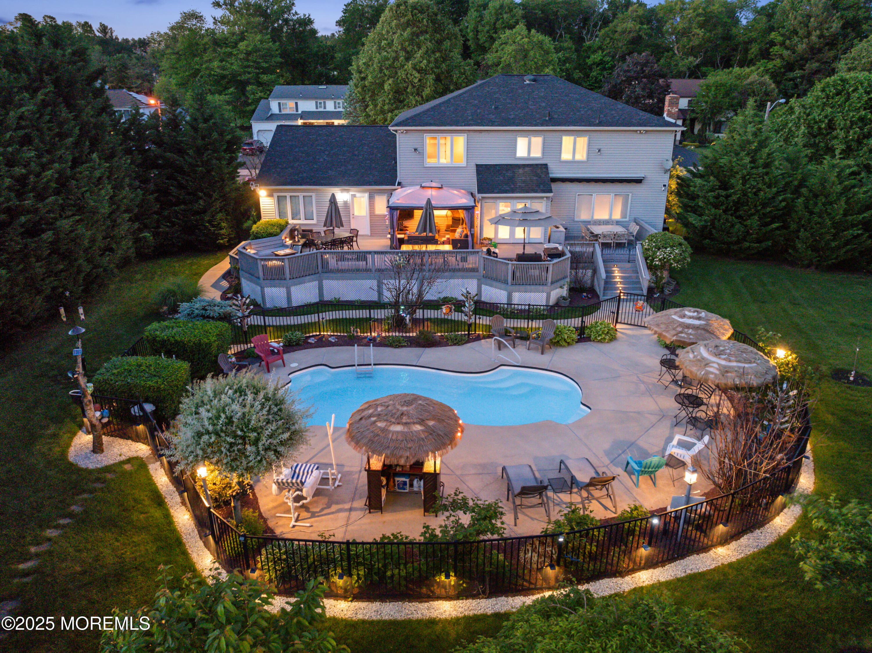 19 Dartmoor Drive, Manalapan, New Jersey image 1
