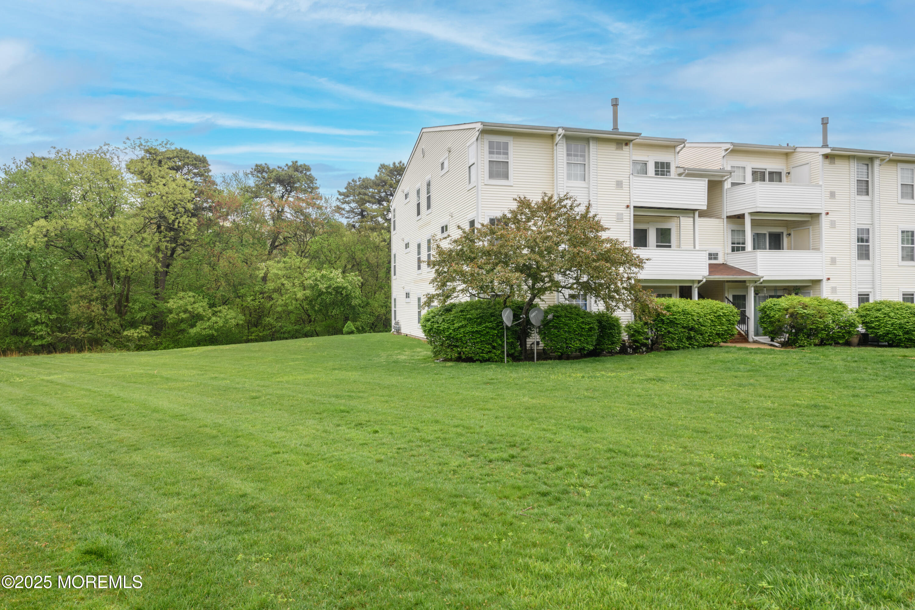 10 Basset Court, Tinton Falls, New Jersey image 3