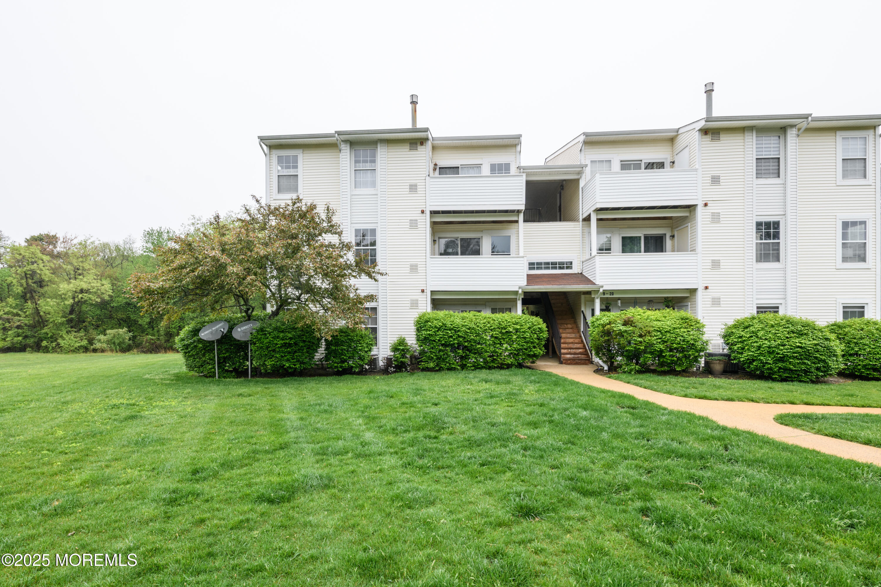 10 Basset Court, Tinton Falls, New Jersey image 1