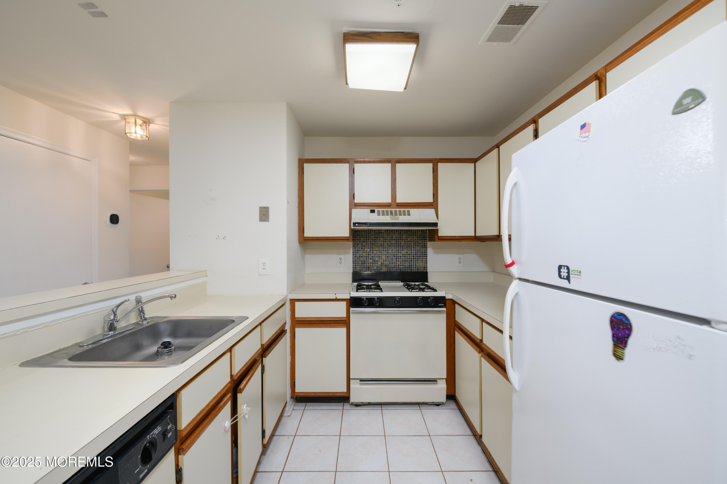 10 Basset Court, Tinton Falls, New Jersey image 9