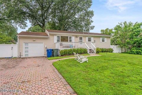 Homes For Rent - 188 Belmar Avenue<br/> Oakhurst, NJ 07755