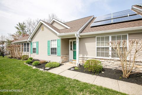 Photo of 26 Skyline Drive, Lakewood, NJ 08701 (MLS # 22610028)