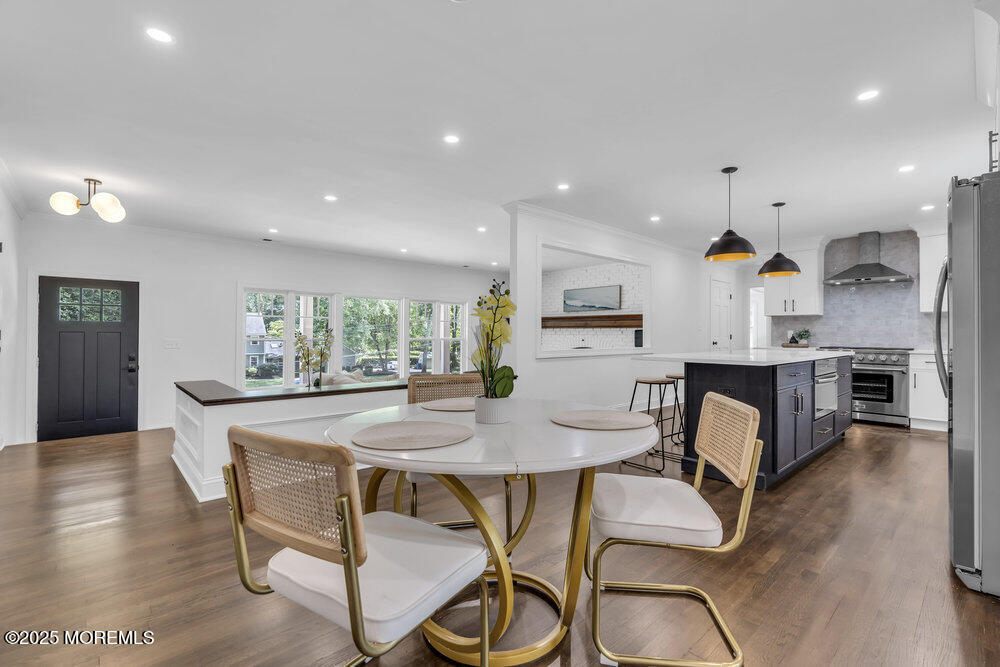 8 Holling Road