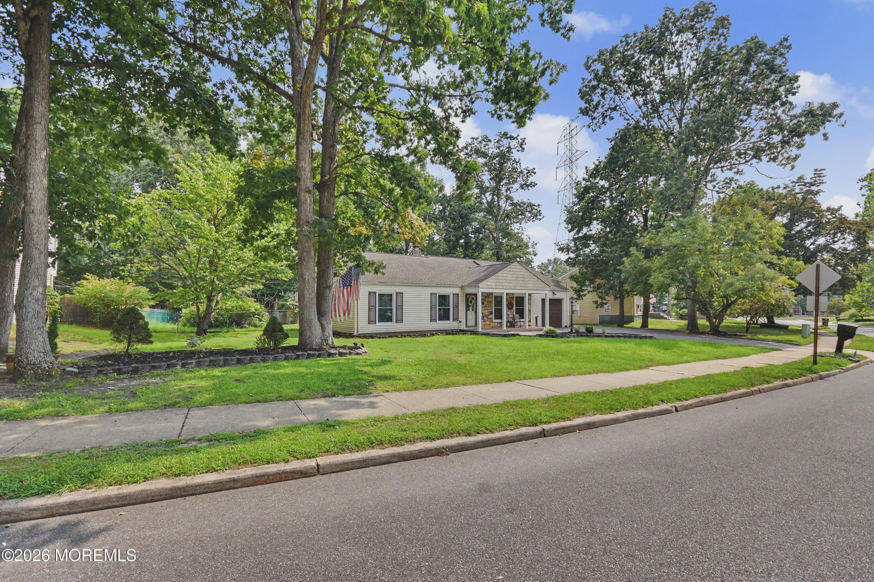 35 Buckingham Drive