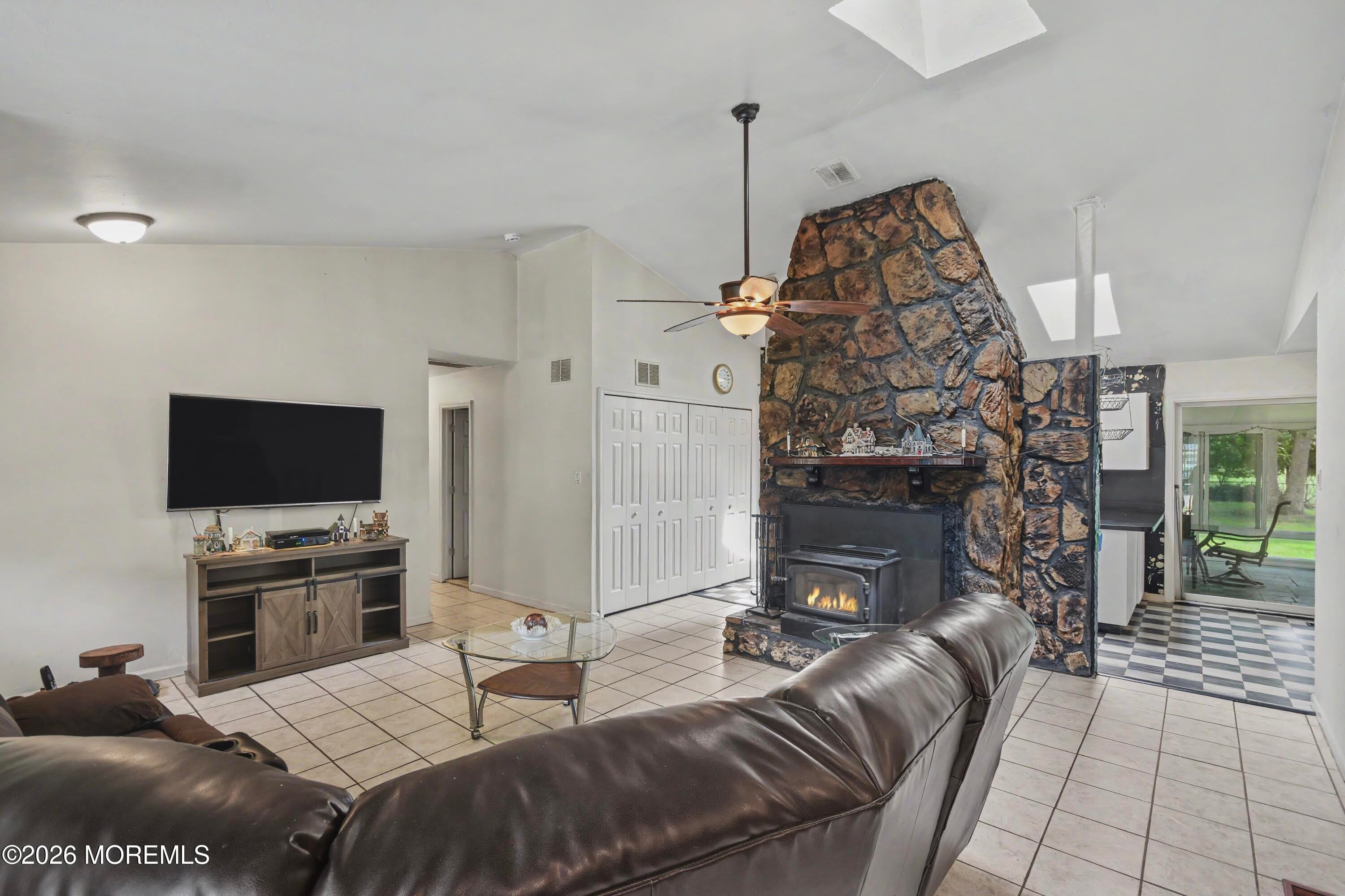 35 Buckingham Drive