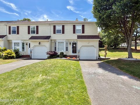 Homes For Sale - 58 Carriage Lane<br/> Englishtown, NJ 07726