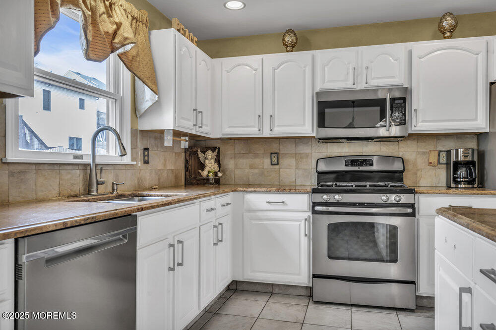 6 Muravski Court, South River, New Jersey image 16