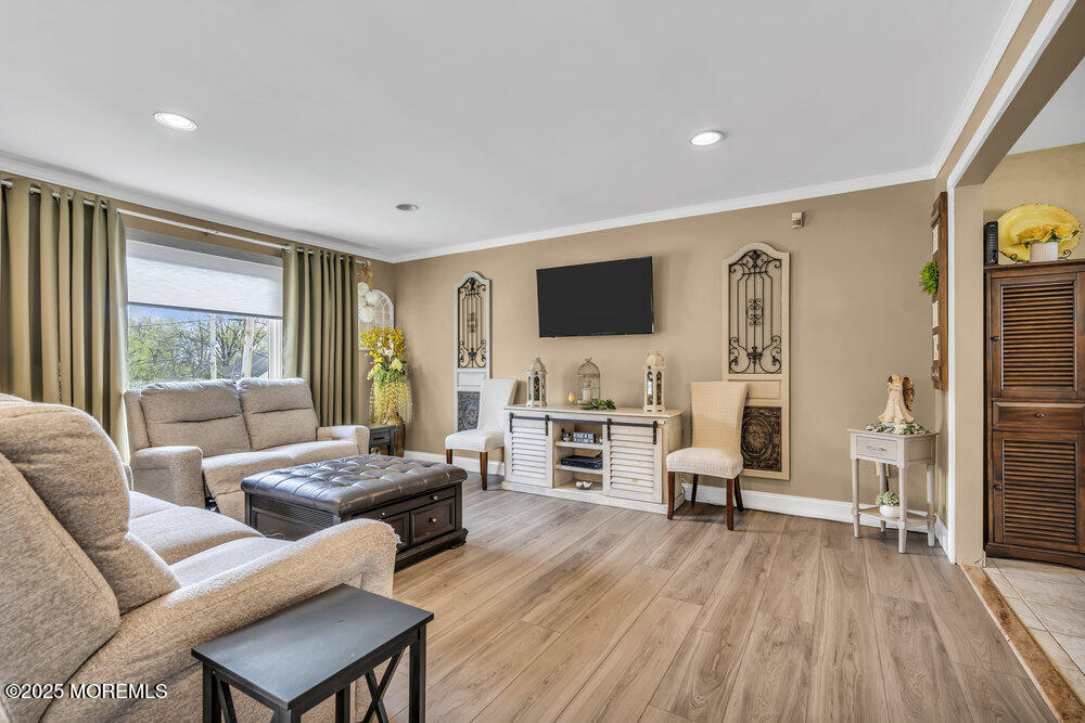 6 Muravski Court, South River, New Jersey image 5