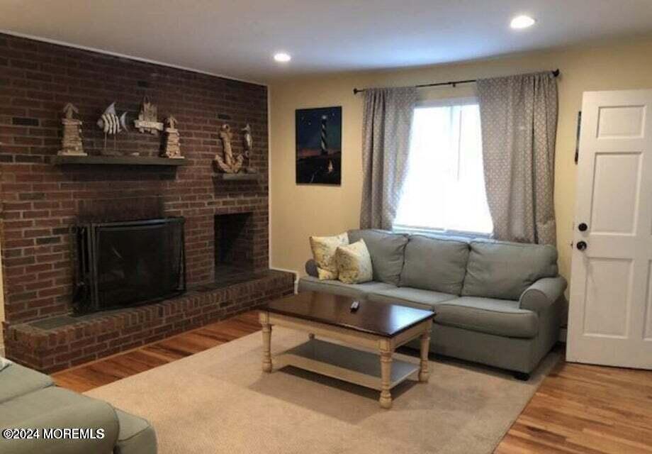 118 Lincoln Avenue 1st Floor