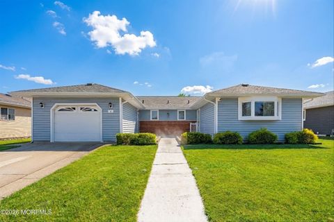 Photo of 4 Ravenna Court, Toms River, NJ 08755 (MLS # 22605542)