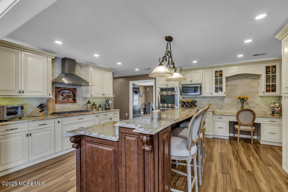 5 Shira Lane, Manalapan, New Jersey image 23