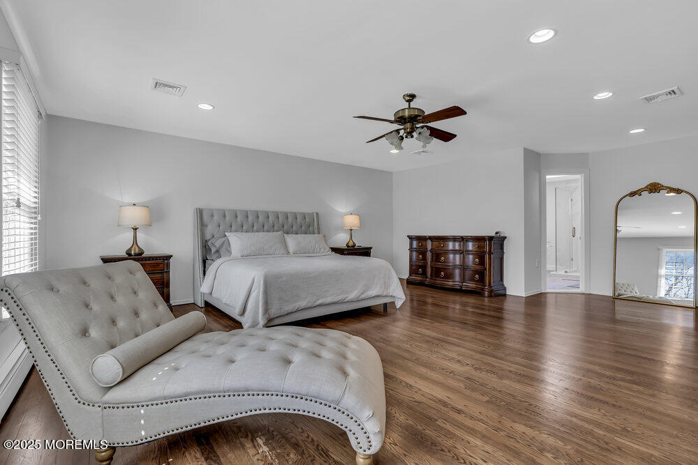 5 Shira Lane, Manalapan, New Jersey image 37