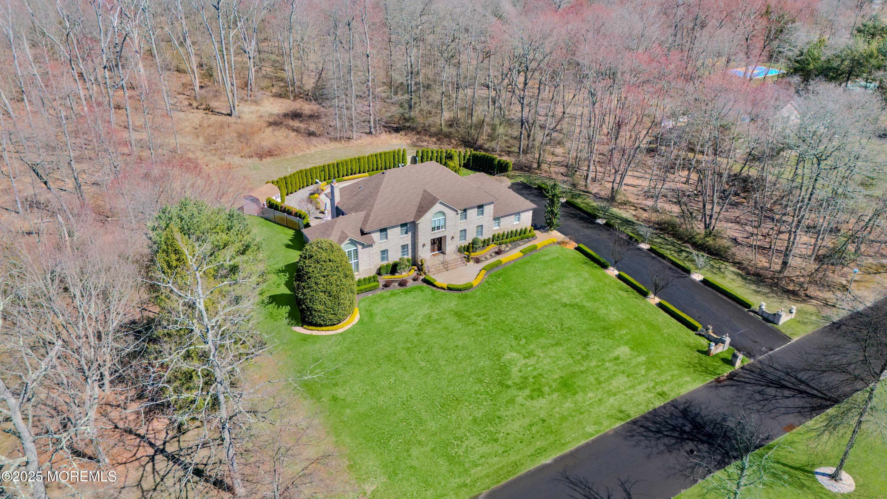 5 Shira Lane, Manalapan, New Jersey image 3