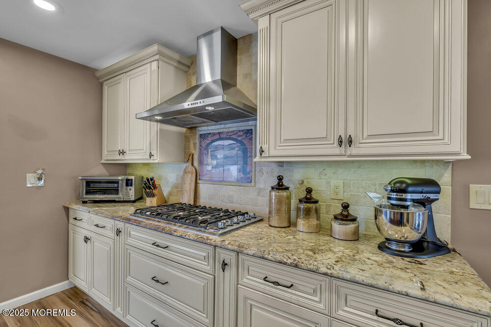 5 Shira Lane, Manalapan, New Jersey image 22