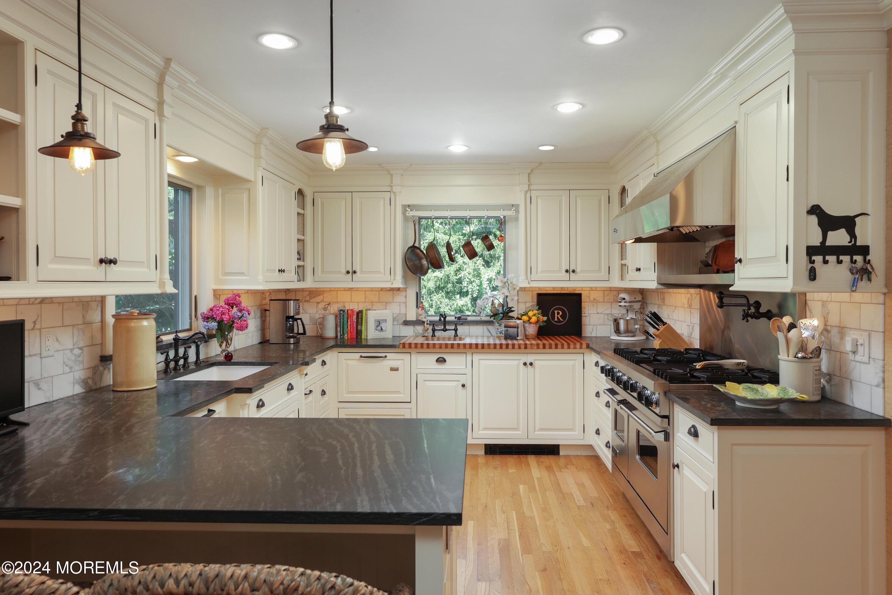 1 Van Circle, Rumson, New Jersey image 13