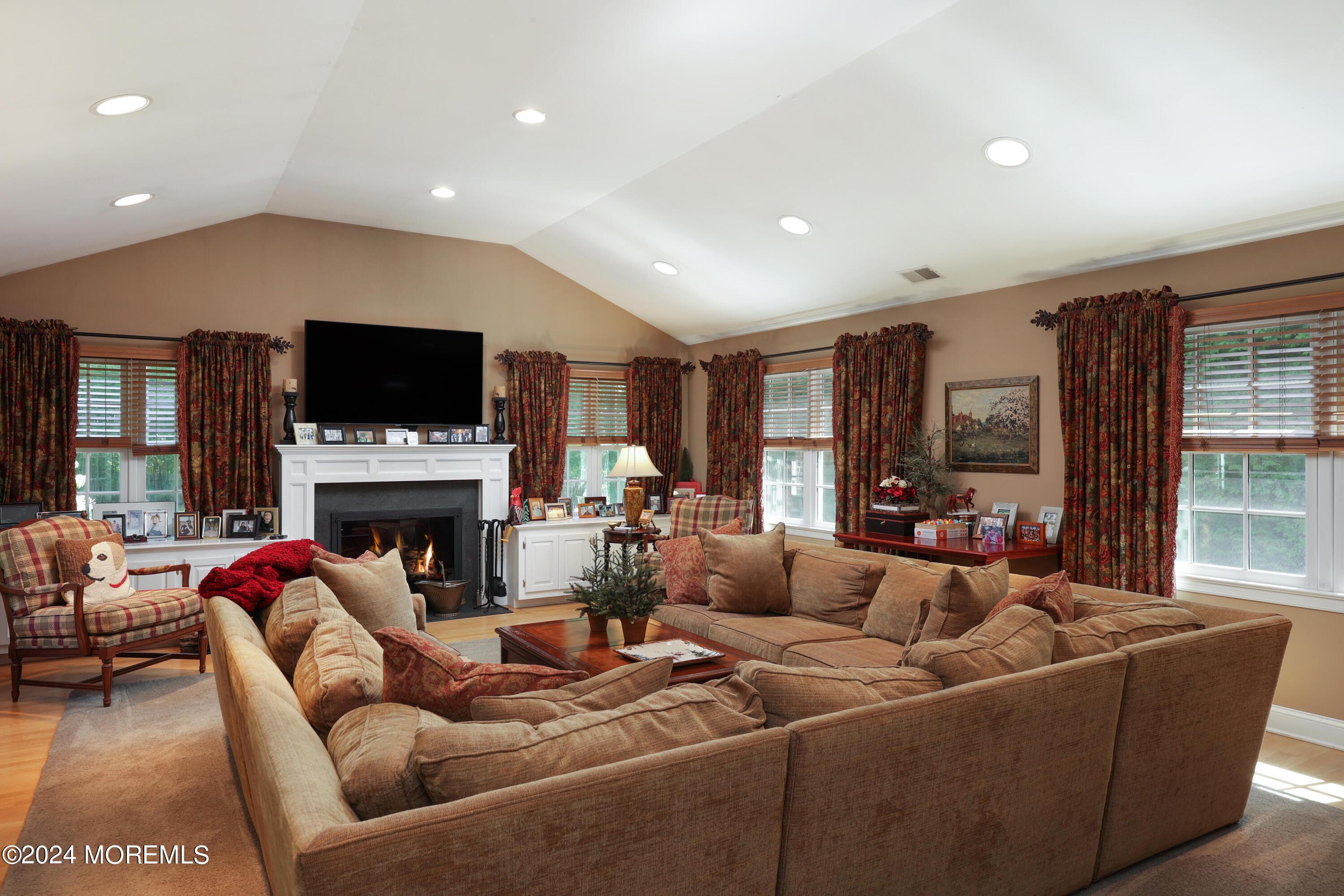 1 Van Circle, Rumson, New Jersey image 20