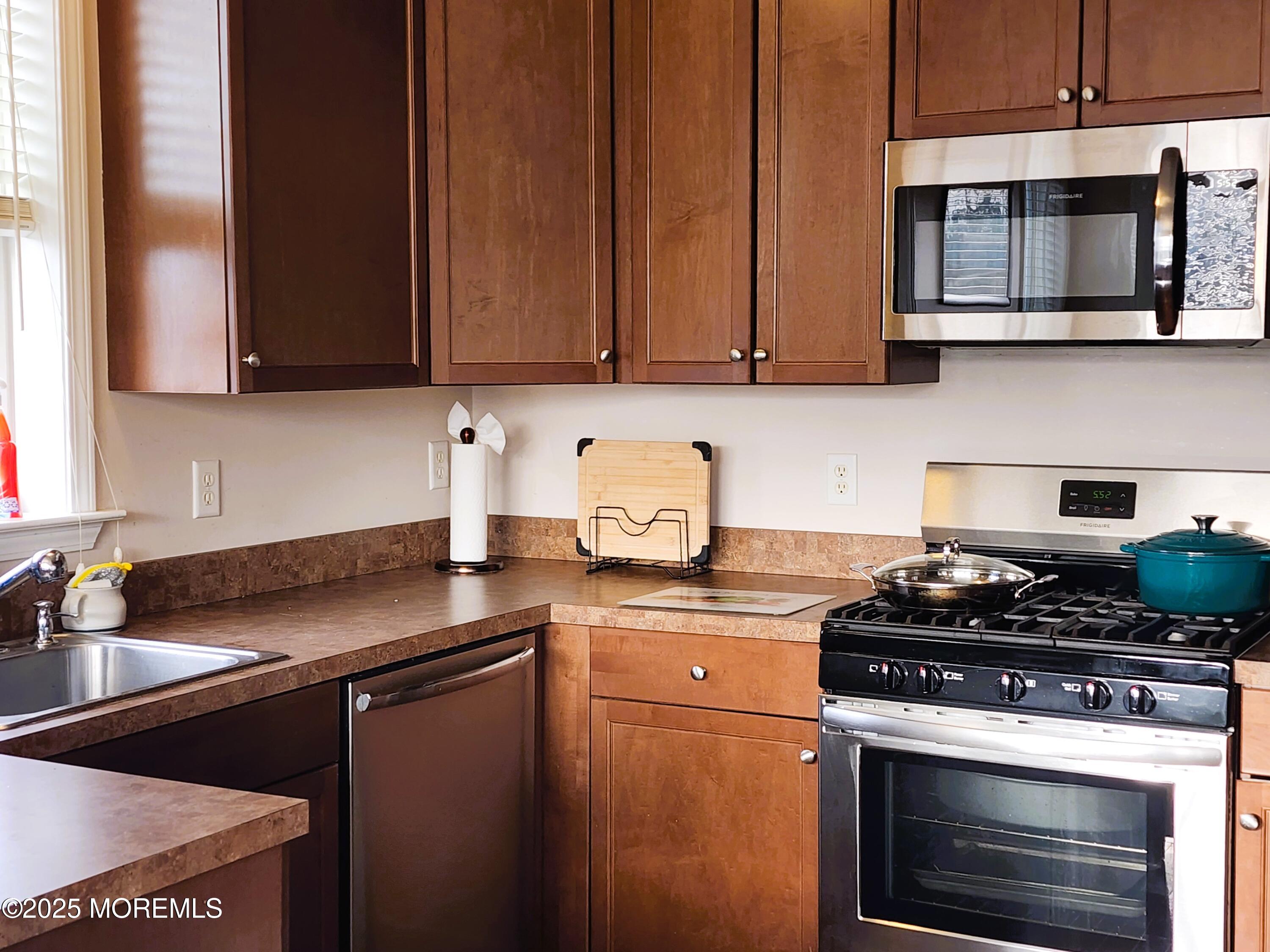 421 Sloan Court, Matawan, New Jersey image 10
