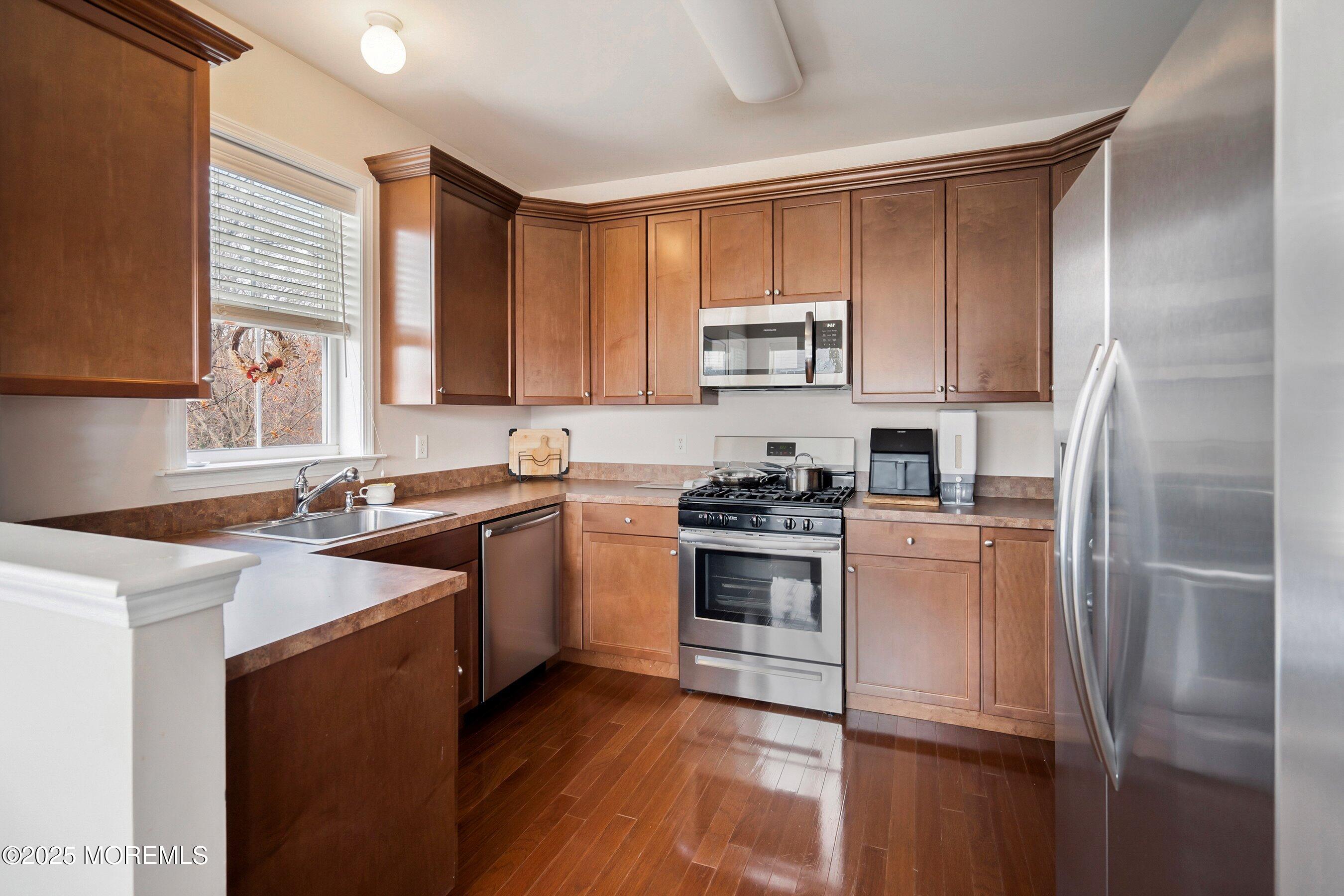 421 Sloan Court, Matawan, New Jersey image 12