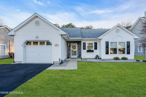 Photo of 27 Molly Lane, Brick, NJ 08723 (MLS # 22601213)