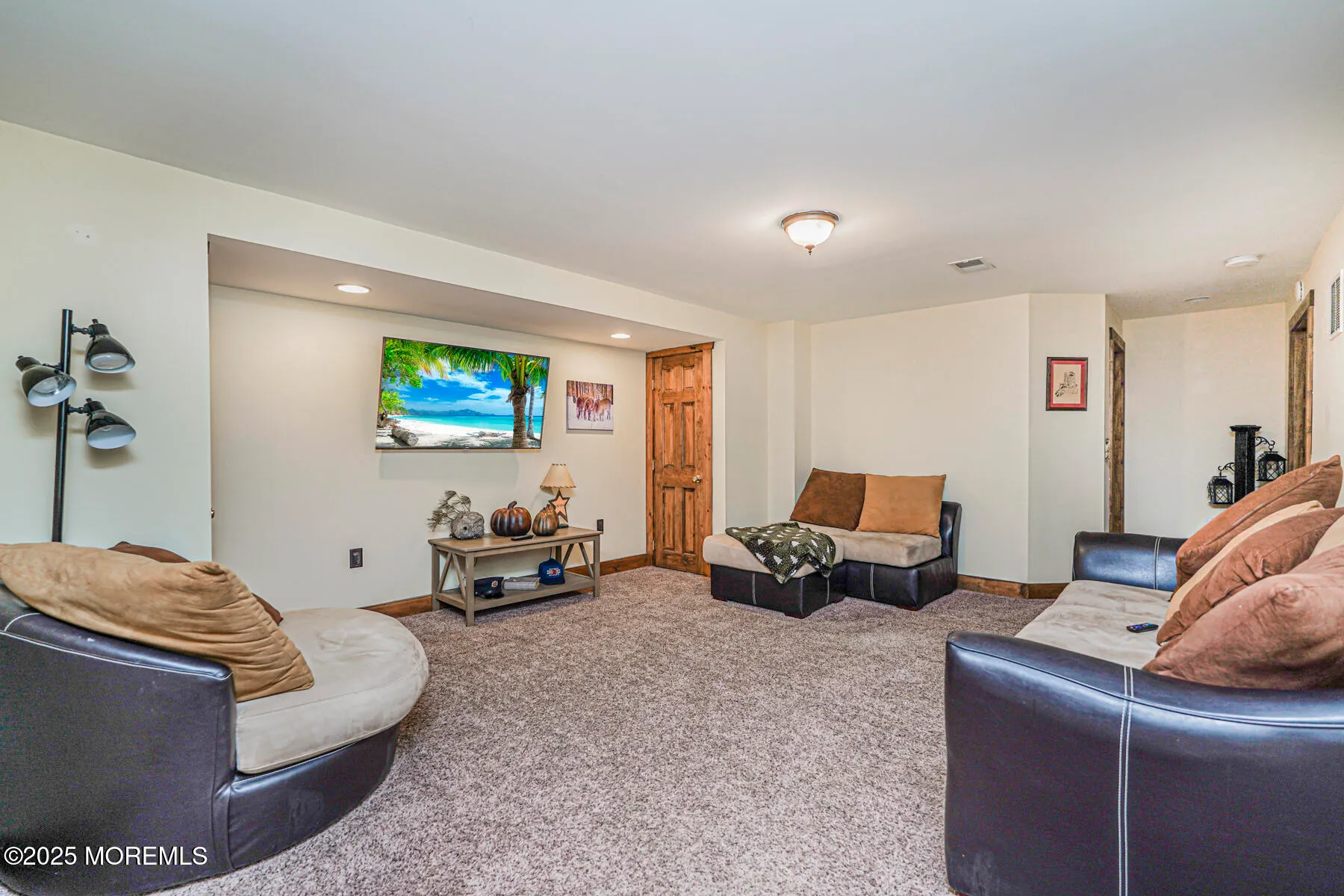 Middletown, New Jersey 07748, United States, 5 Bedrooms Bedrooms, ,3 BathroomsBathrooms,Residential,Active,186161