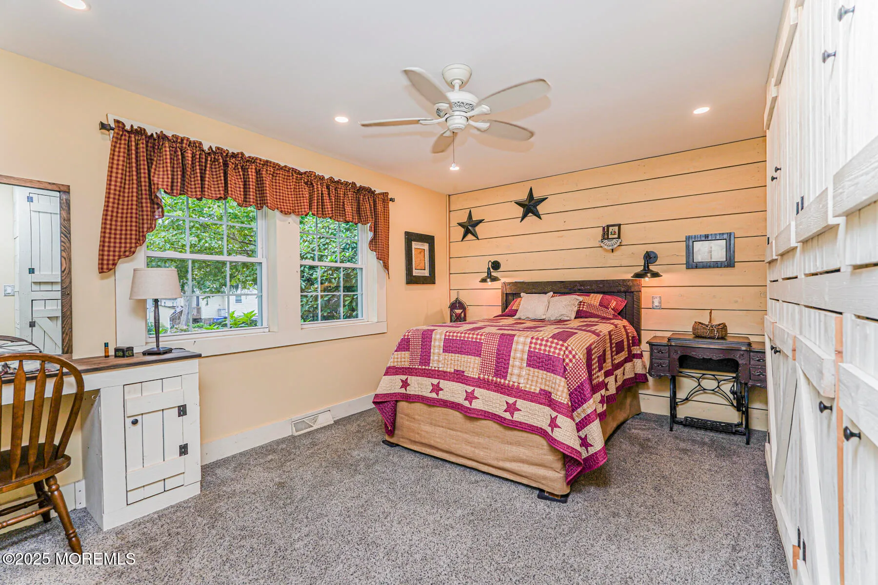 Middletown, New Jersey 07748, United States, 5 Bedrooms Bedrooms, ,3 BathroomsBathrooms,Residential,Active,186161