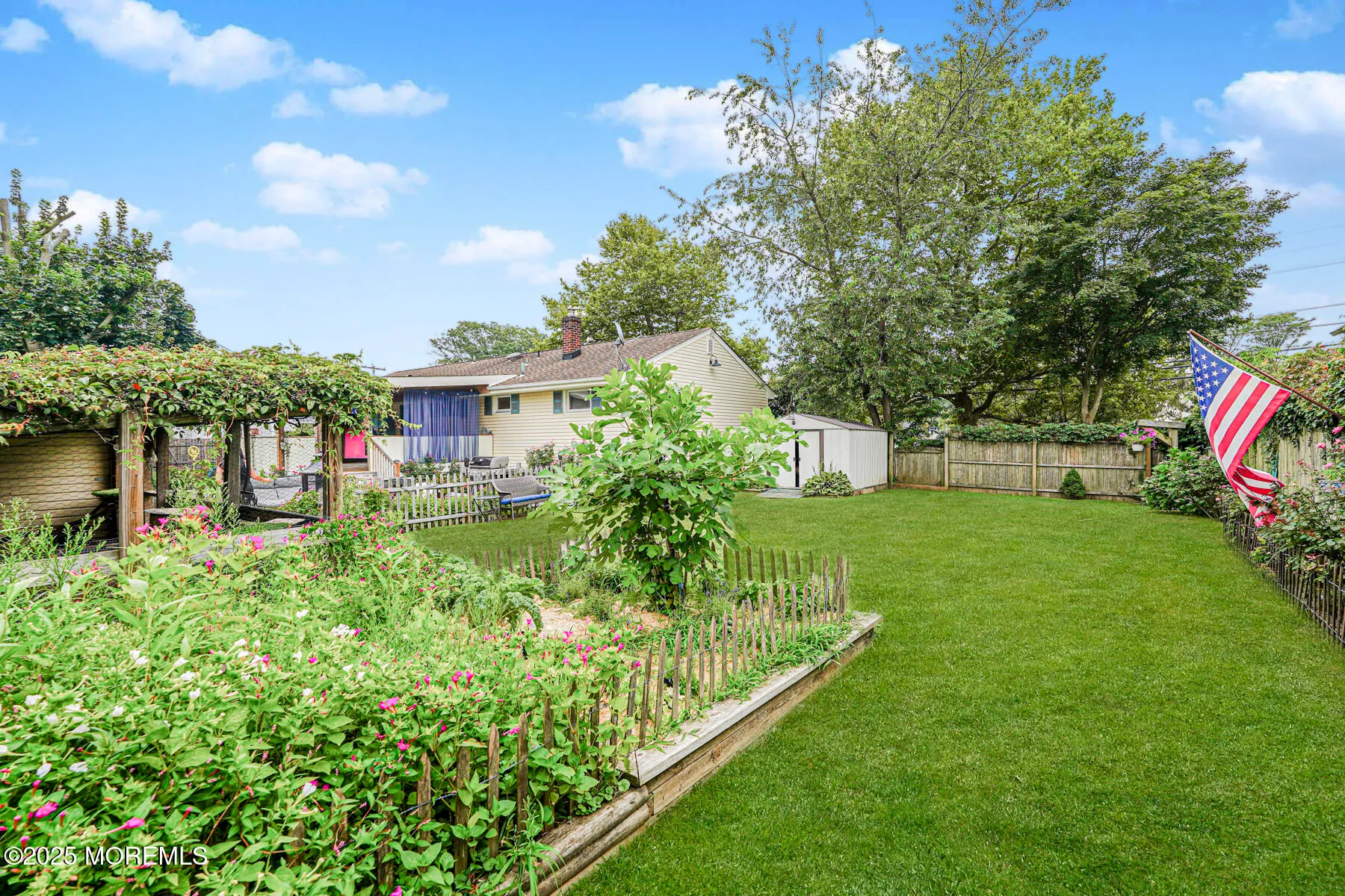 Middletown, New Jersey 07748, United States, 5 Bedrooms Bedrooms, ,3 BathroomsBathrooms,Residential,Active,186161