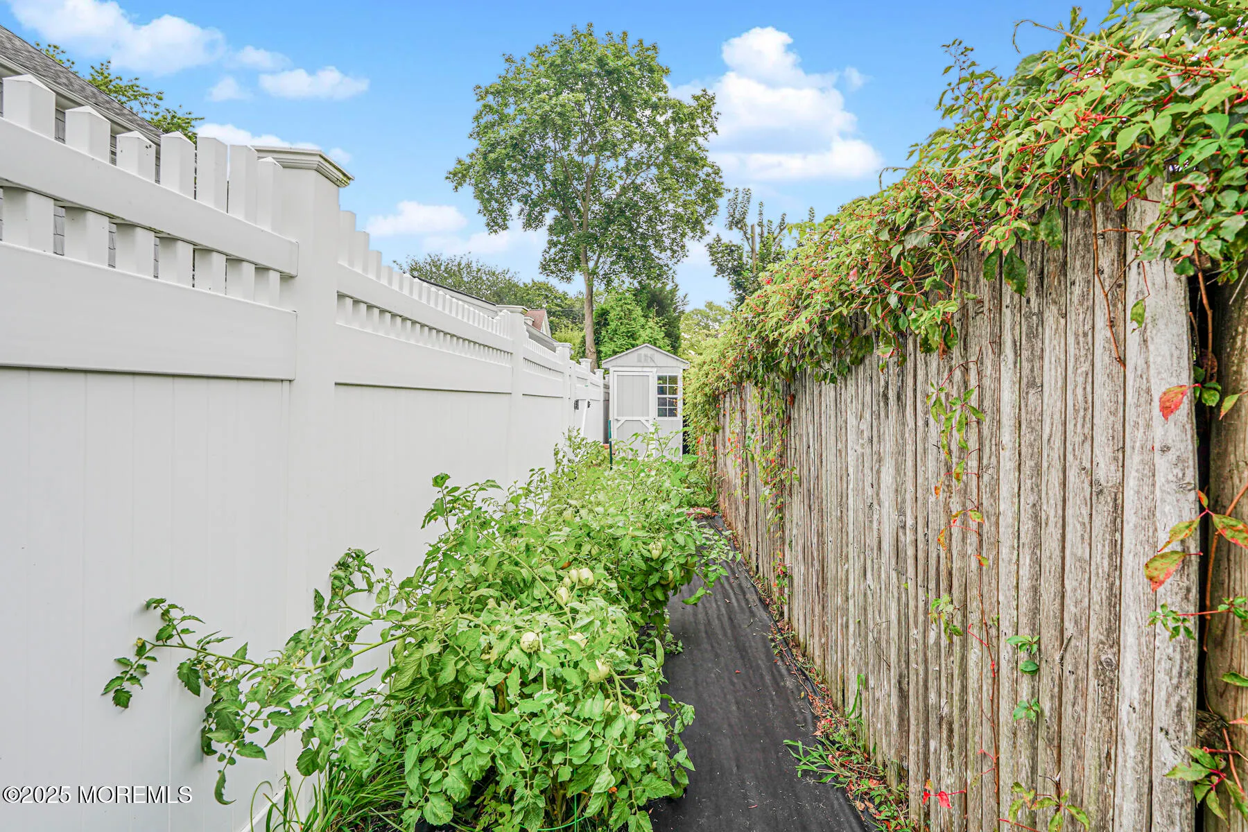 Middletown, New Jersey 07748, United States, 5 Bedrooms Bedrooms, ,3 BathroomsBathrooms,Residential,Active,186161