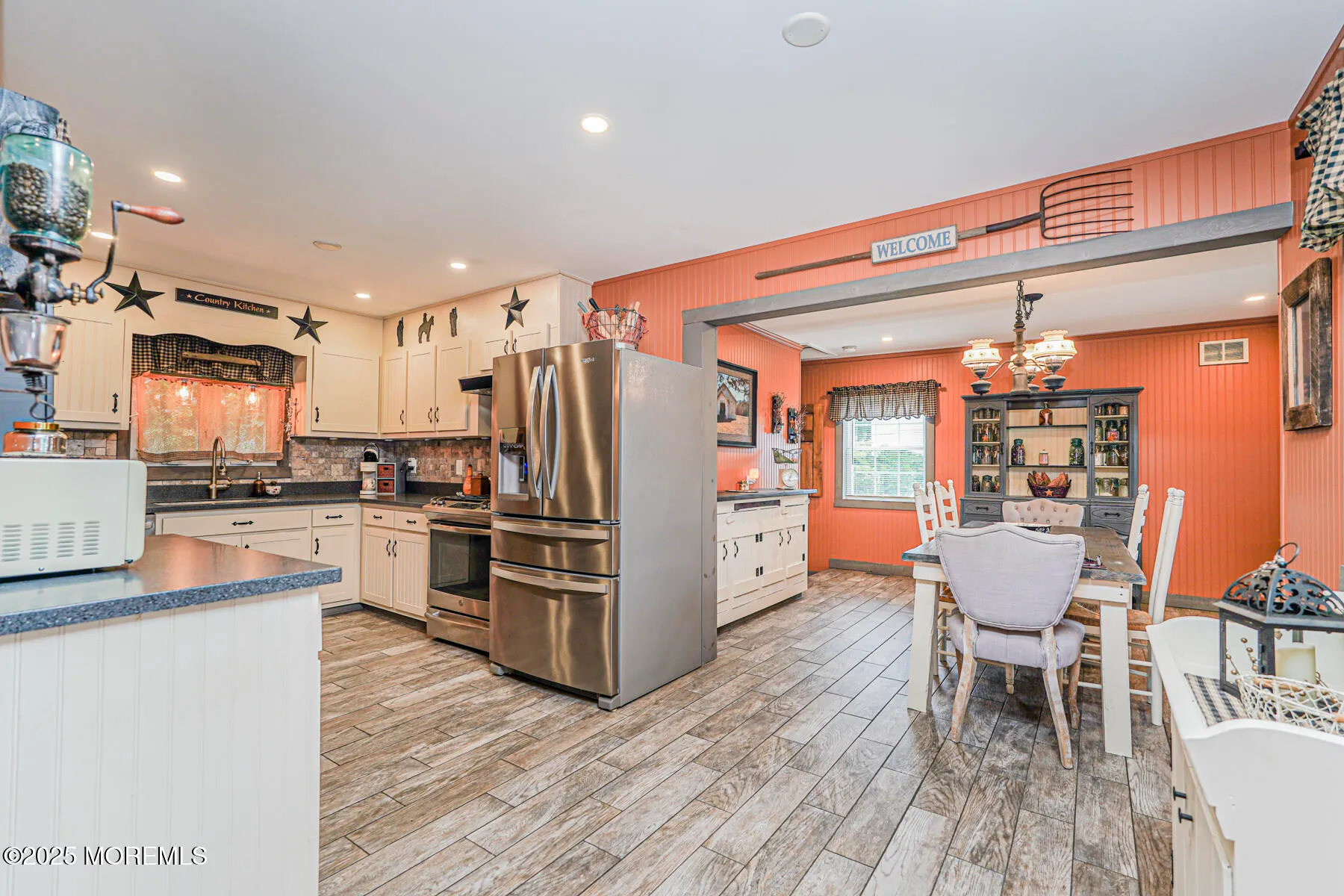 Middletown, New Jersey 07748, United States, 5 Bedrooms Bedrooms, ,3 BathroomsBathrooms,Residential,Active,186161