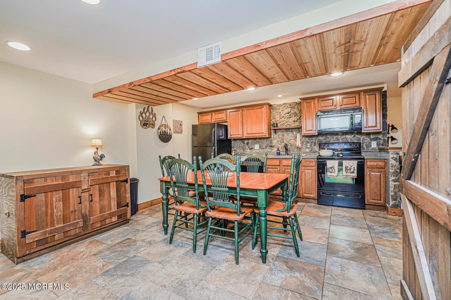 Middletown, New Jersey 07748, United States, 5 Bedrooms Bedrooms, ,3 BathroomsBathrooms,Residential,Active,186161