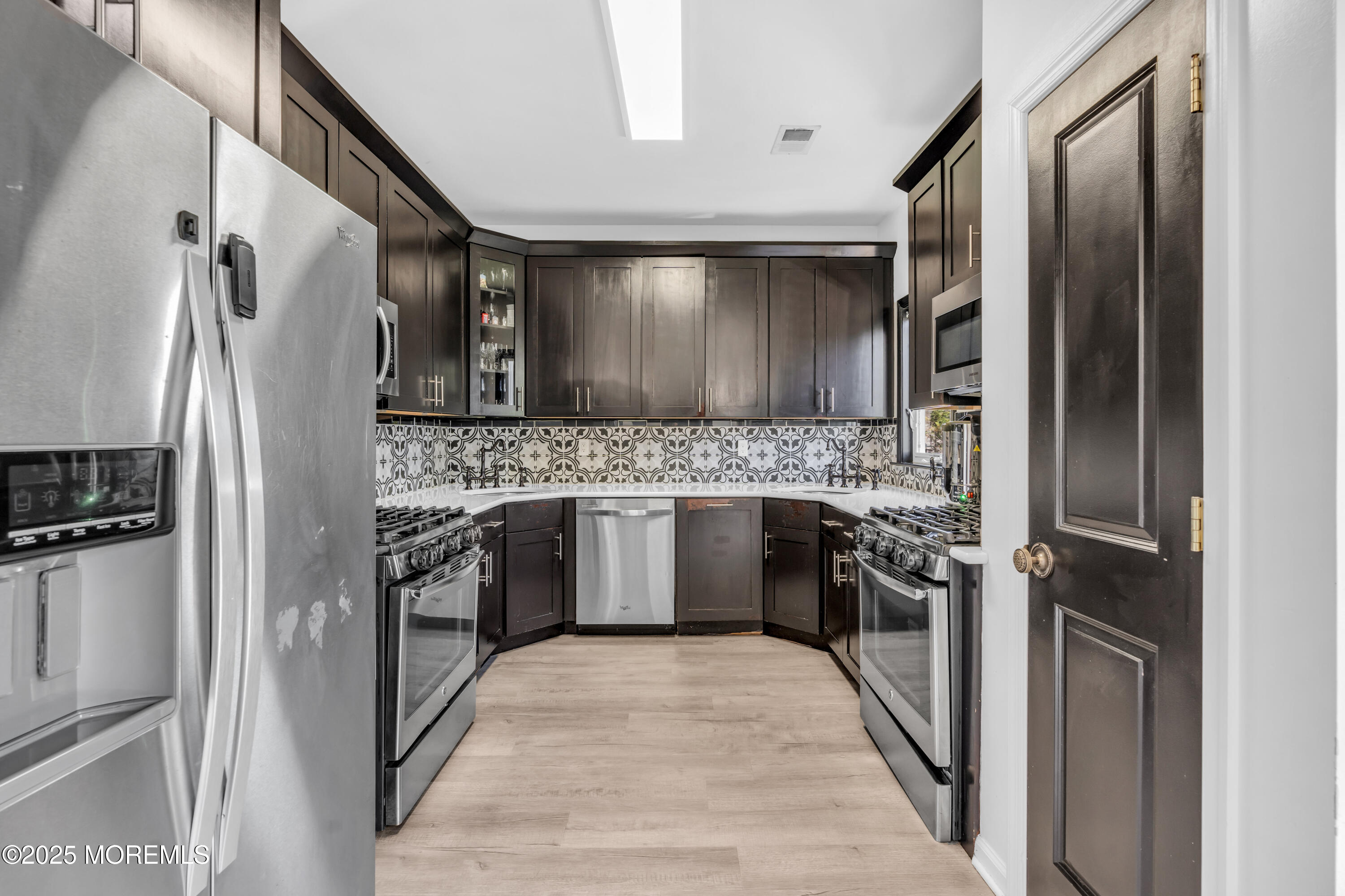 21 Sea Point Drive, Lakewood, New Jersey image 9