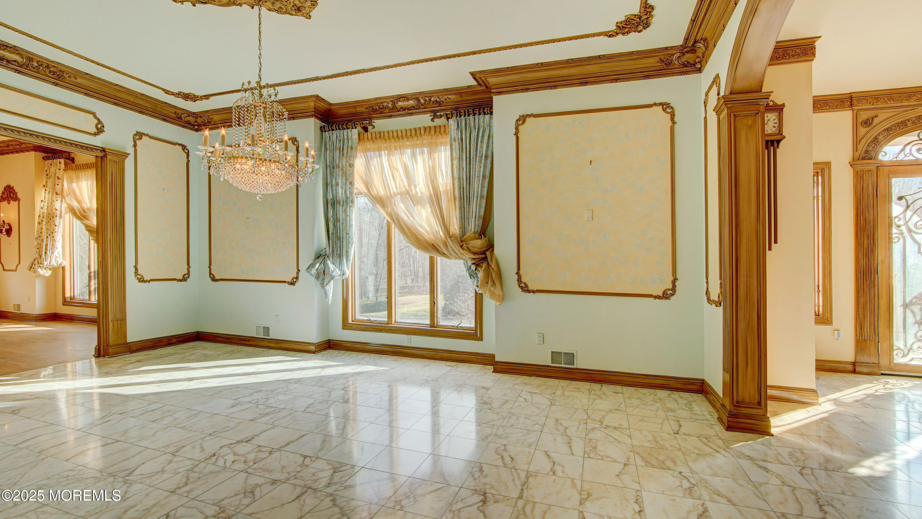 448 Fawns Run, Morganville, New Jersey image 18
