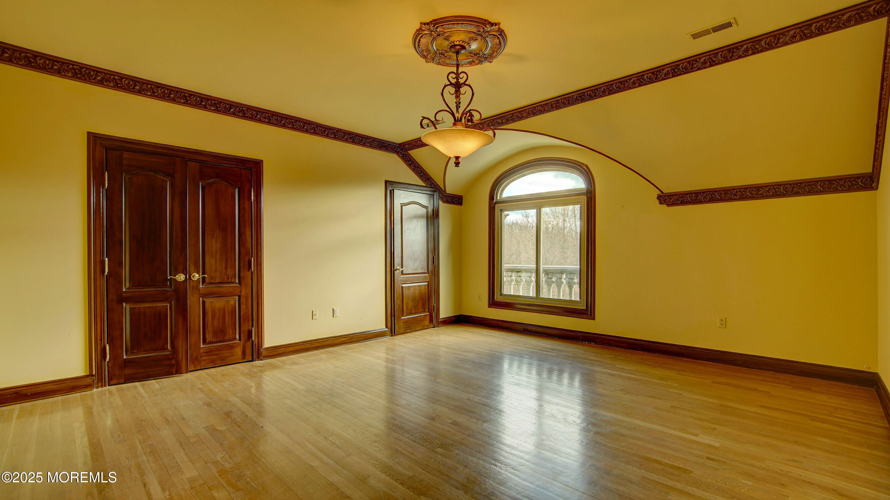 448 Fawns Run, Morganville, New Jersey image 38