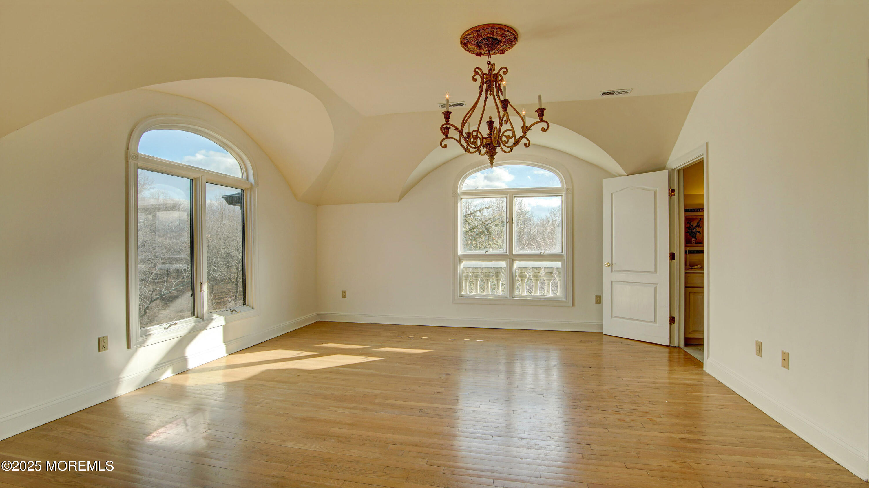 448 Fawns Run, Morganville, New Jersey image 34