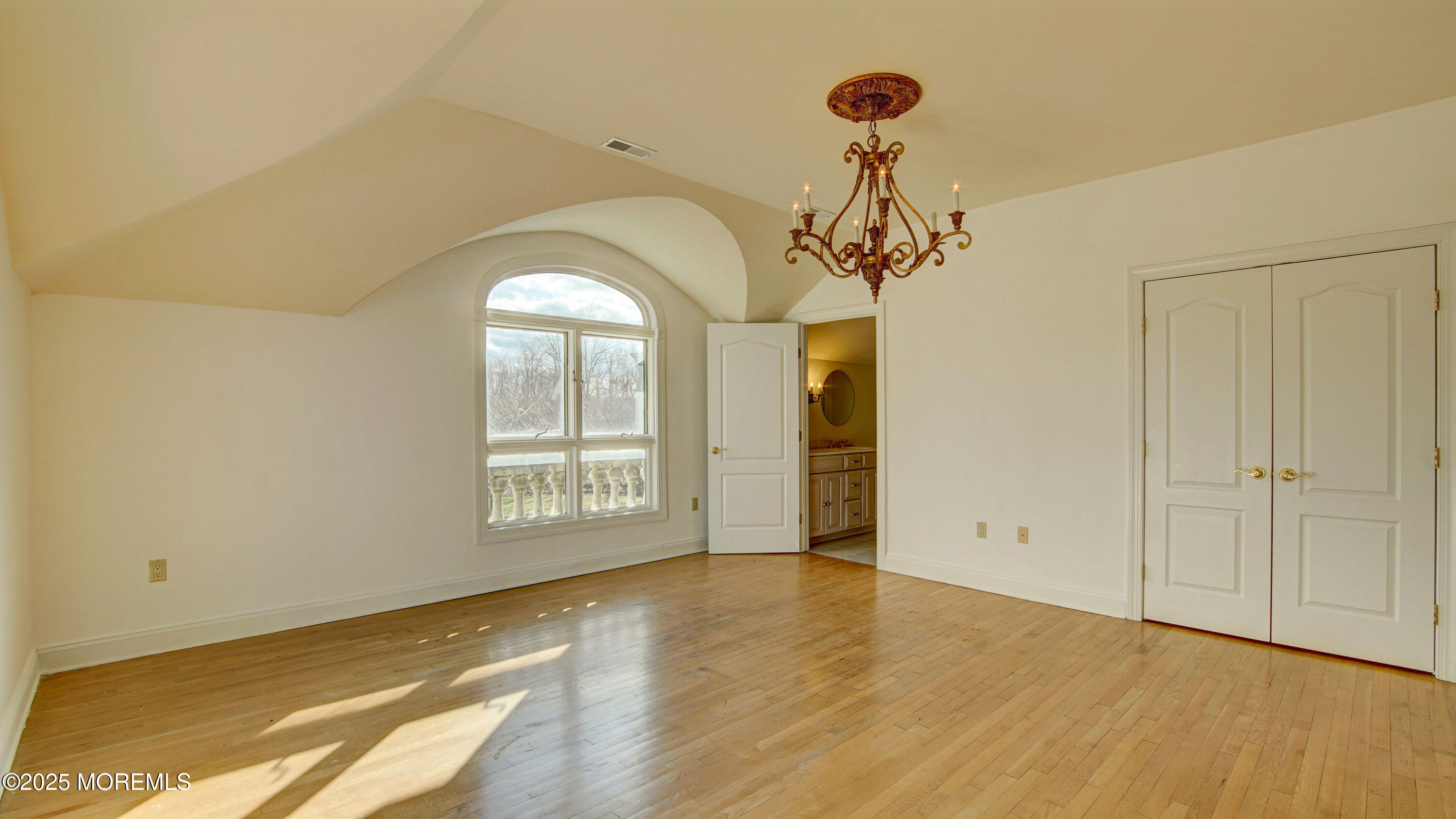 448 Fawns Run, Morganville, New Jersey image 35