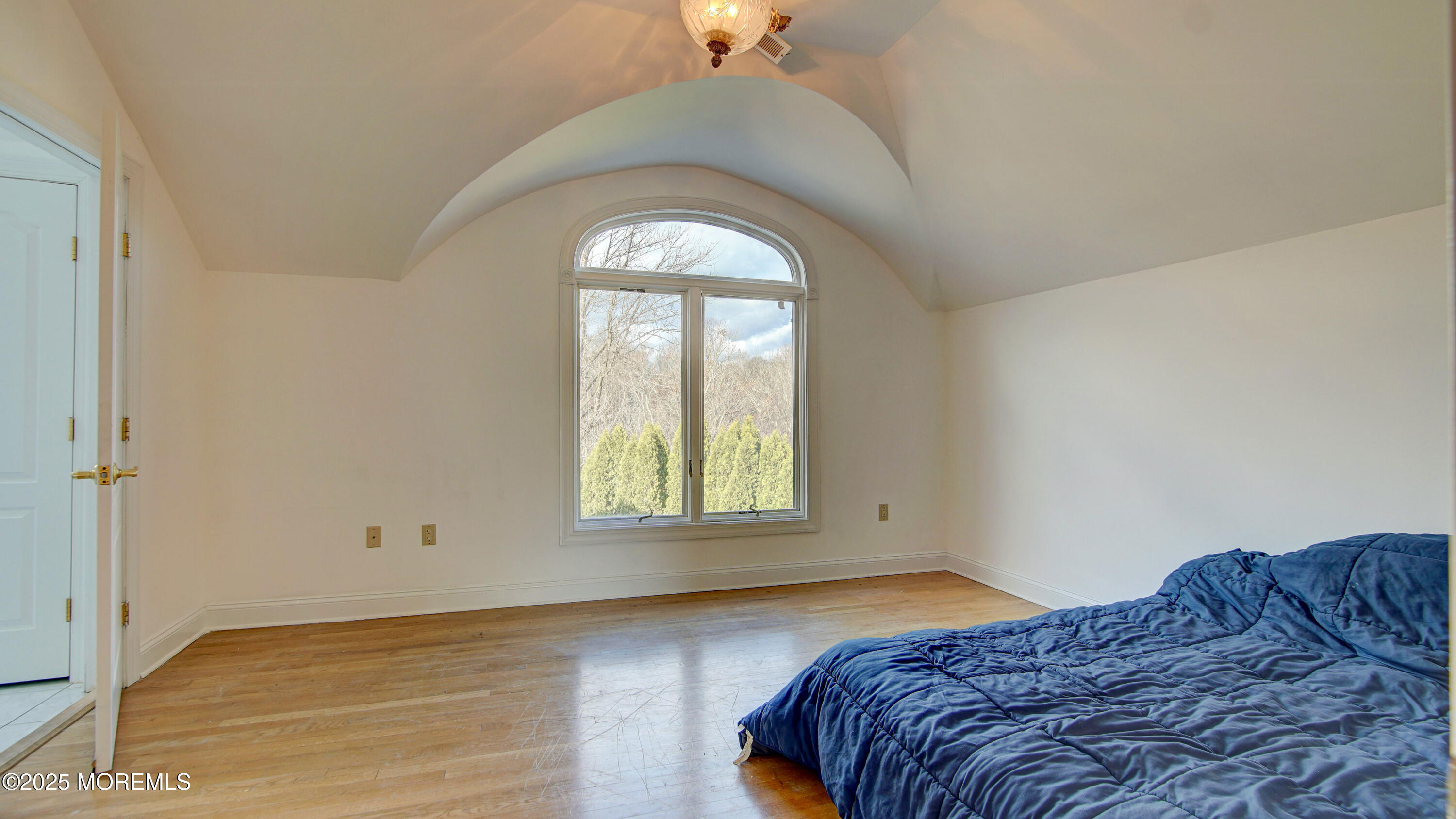 448 Fawns Run, Morganville, New Jersey image 37