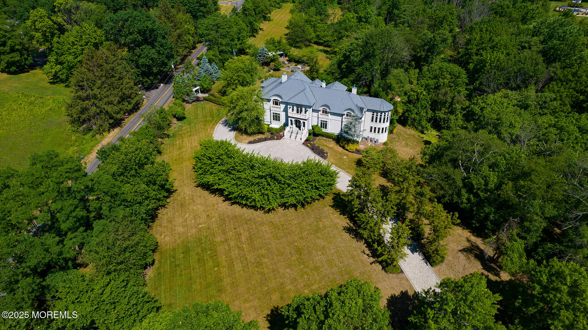 448 Fawns Run, Morganville, New Jersey image 6