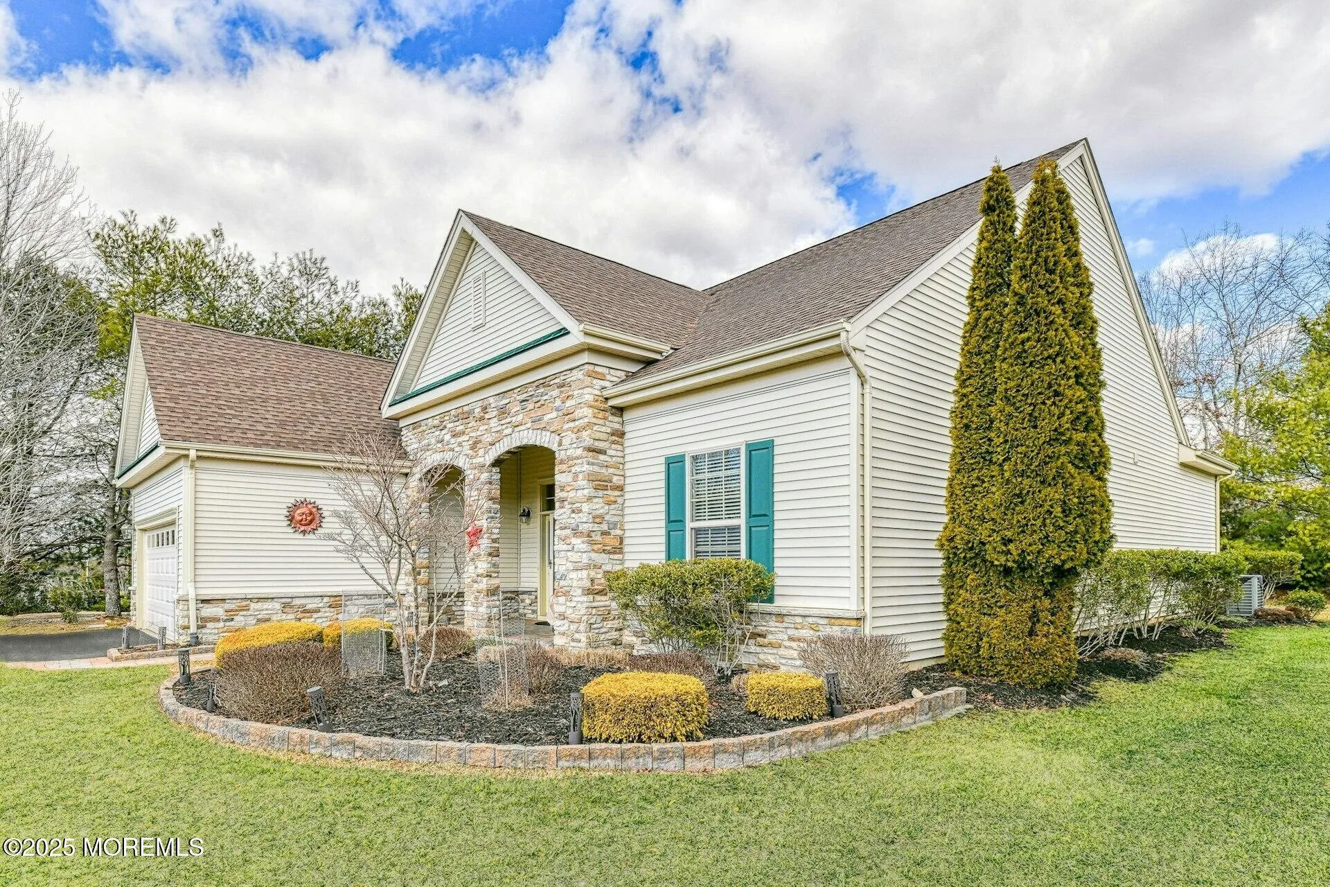 Barnegat, New Jersey 08005, United States, 2 Bedrooms Bedrooms, ,3 BathroomsBathrooms,Residential,Pending,82747