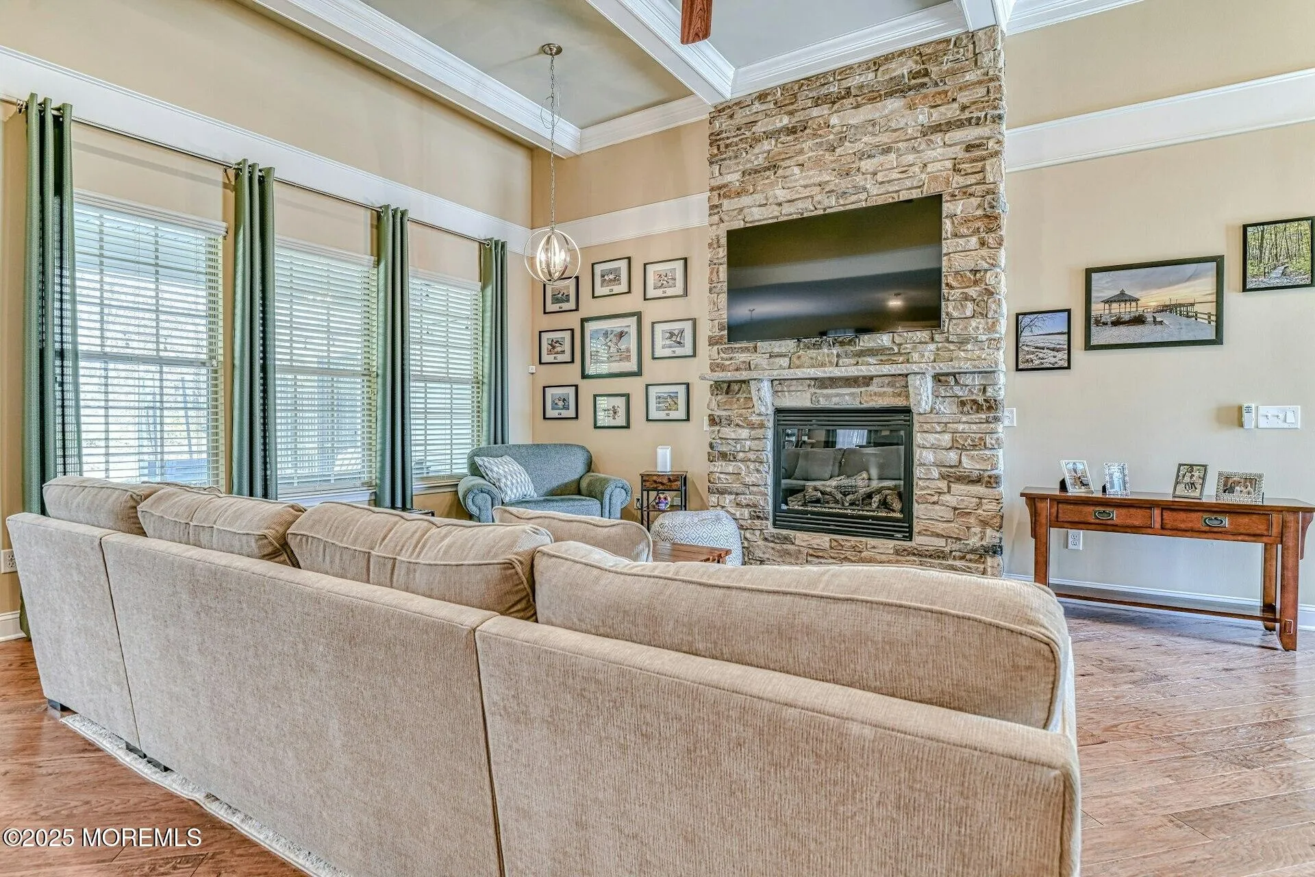 Barnegat, New Jersey 08005, United States, 2 Bedrooms Bedrooms, ,3 BathroomsBathrooms,Residential,Pending,82747