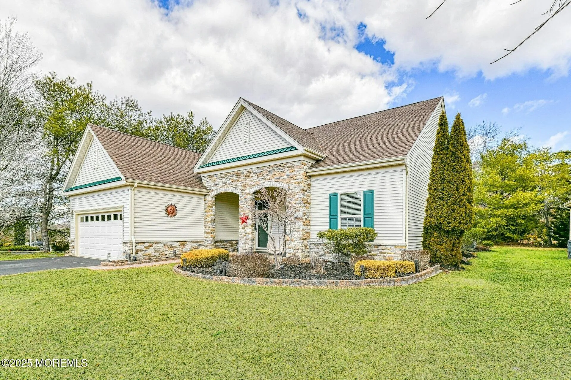 Barnegat, New Jersey 08005, United States, 2 Bedrooms Bedrooms, ,3 BathroomsBathrooms,Residential,Pending,82747