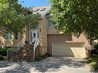 Homes For Rent - 134 Beaver Brook Court<br/> Holmdel, NJ 07733