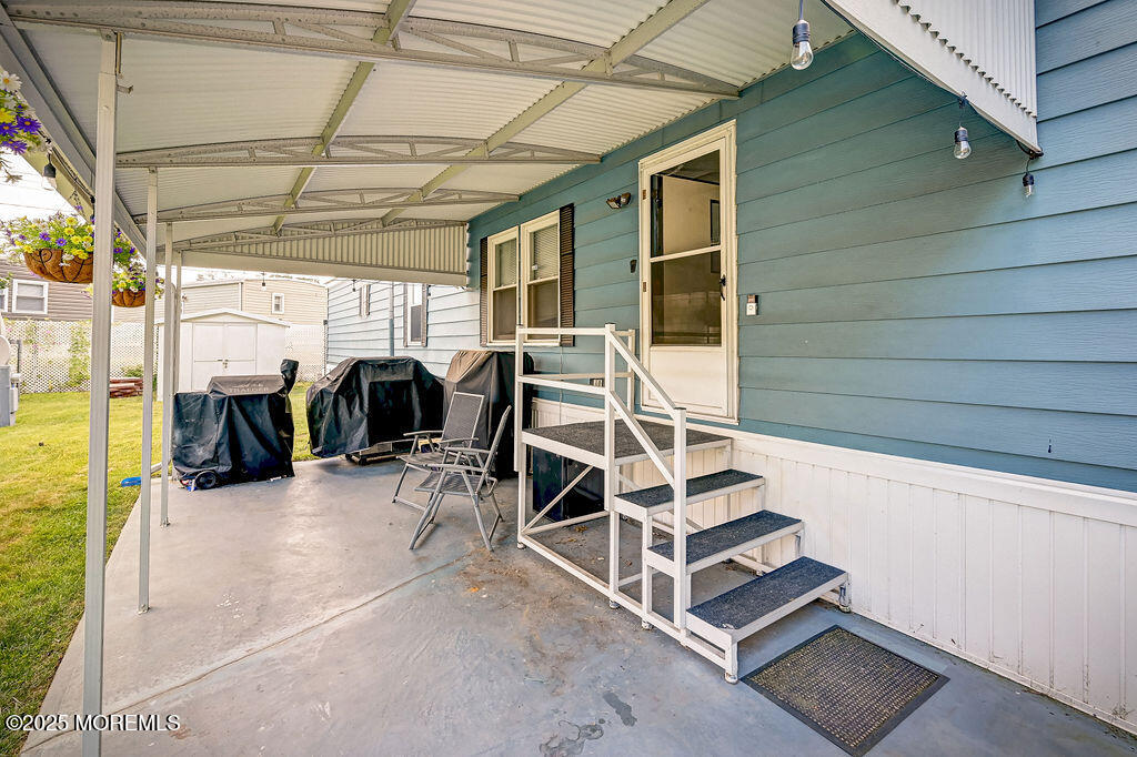 77 Shorehaven Drive 77