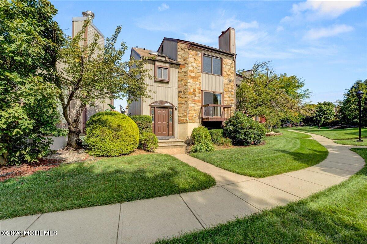 17 Emerald Lane