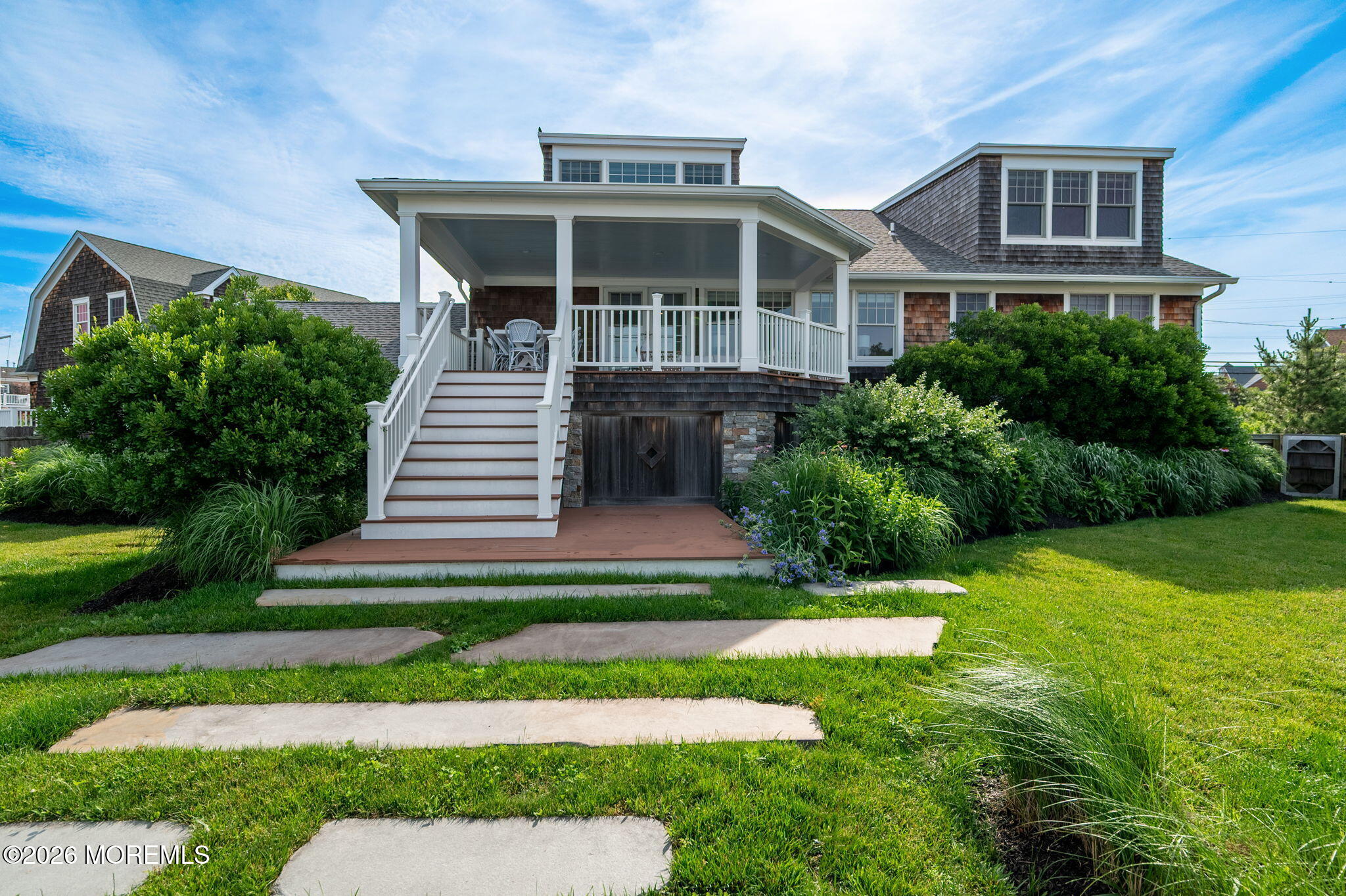 564 Lake Avenue