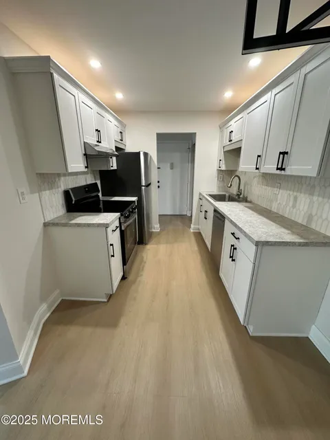 MLS: 22505886