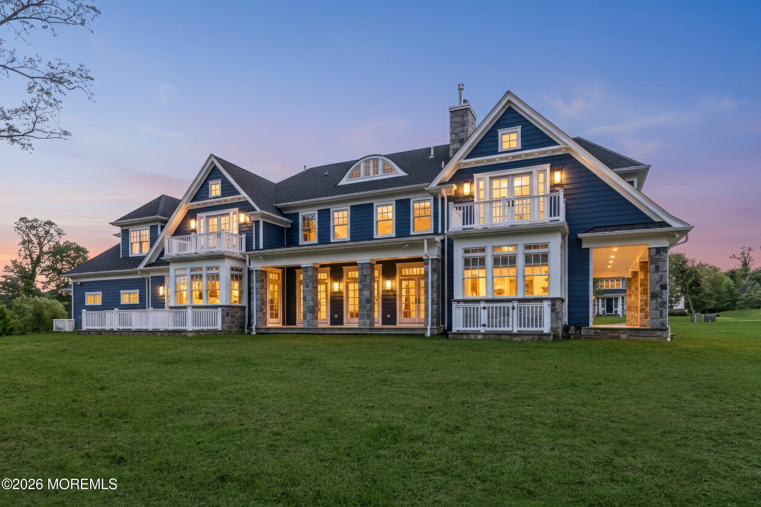 8 Buchhop Lane