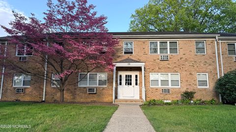 Condo For Rent - 14 Windsor Terrace #E<br/> Freehold, NJ 07728