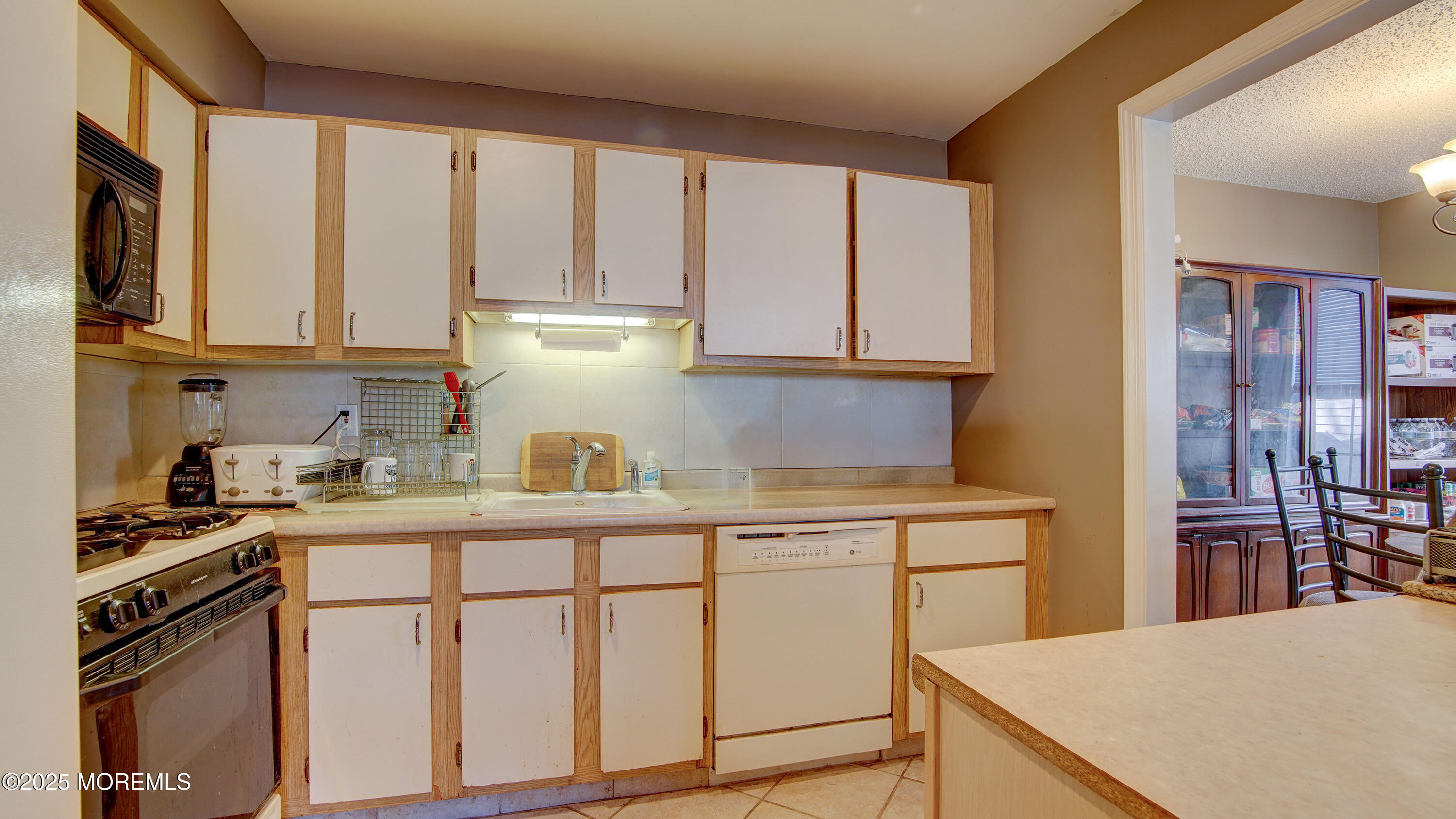 1404 Violet Lane, Jackson, New Jersey image 11