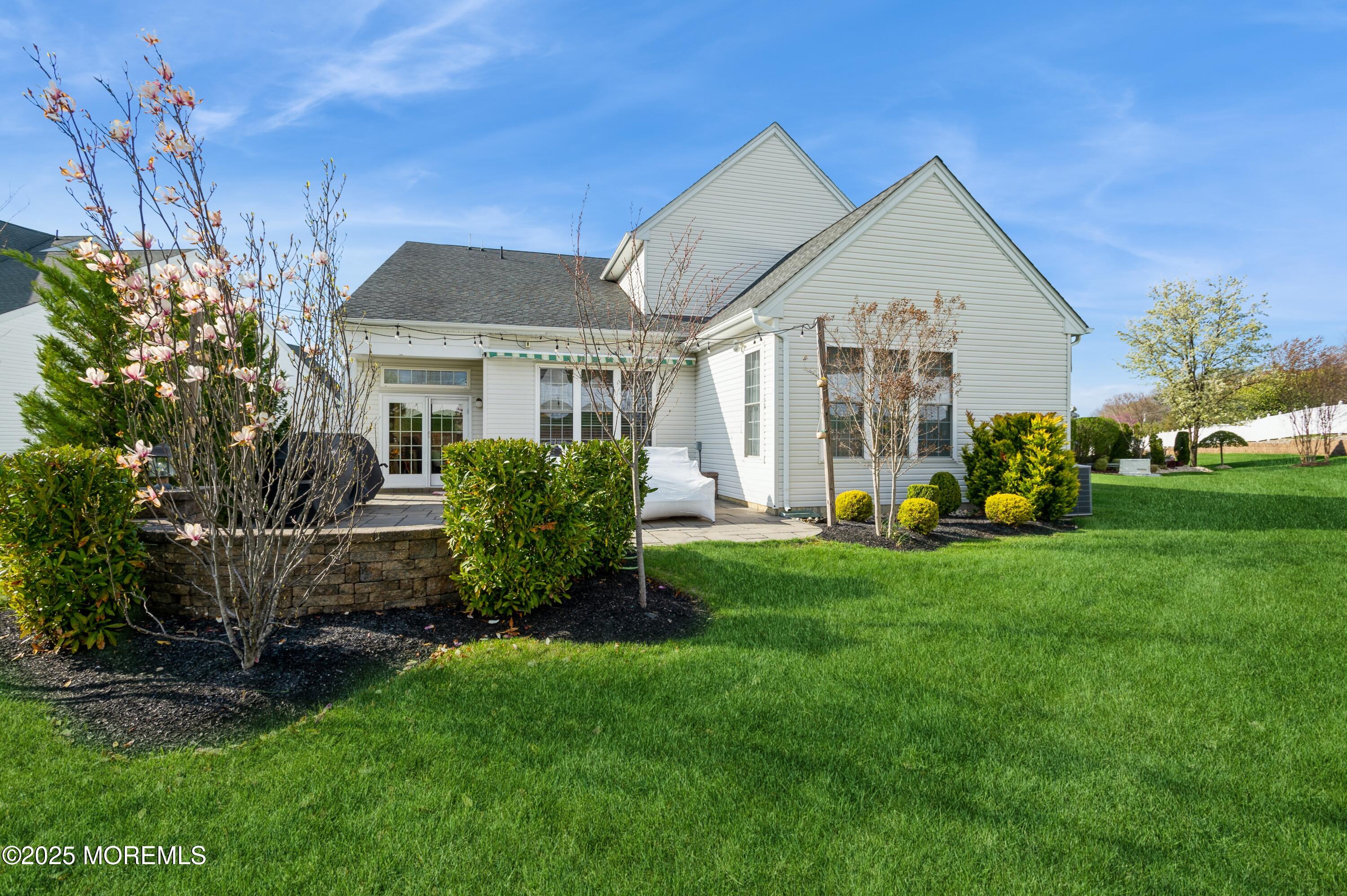 9 Memorial Court, Monroe Township, New Jersey image 3